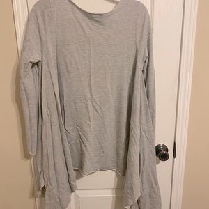 Gray sweatshirt